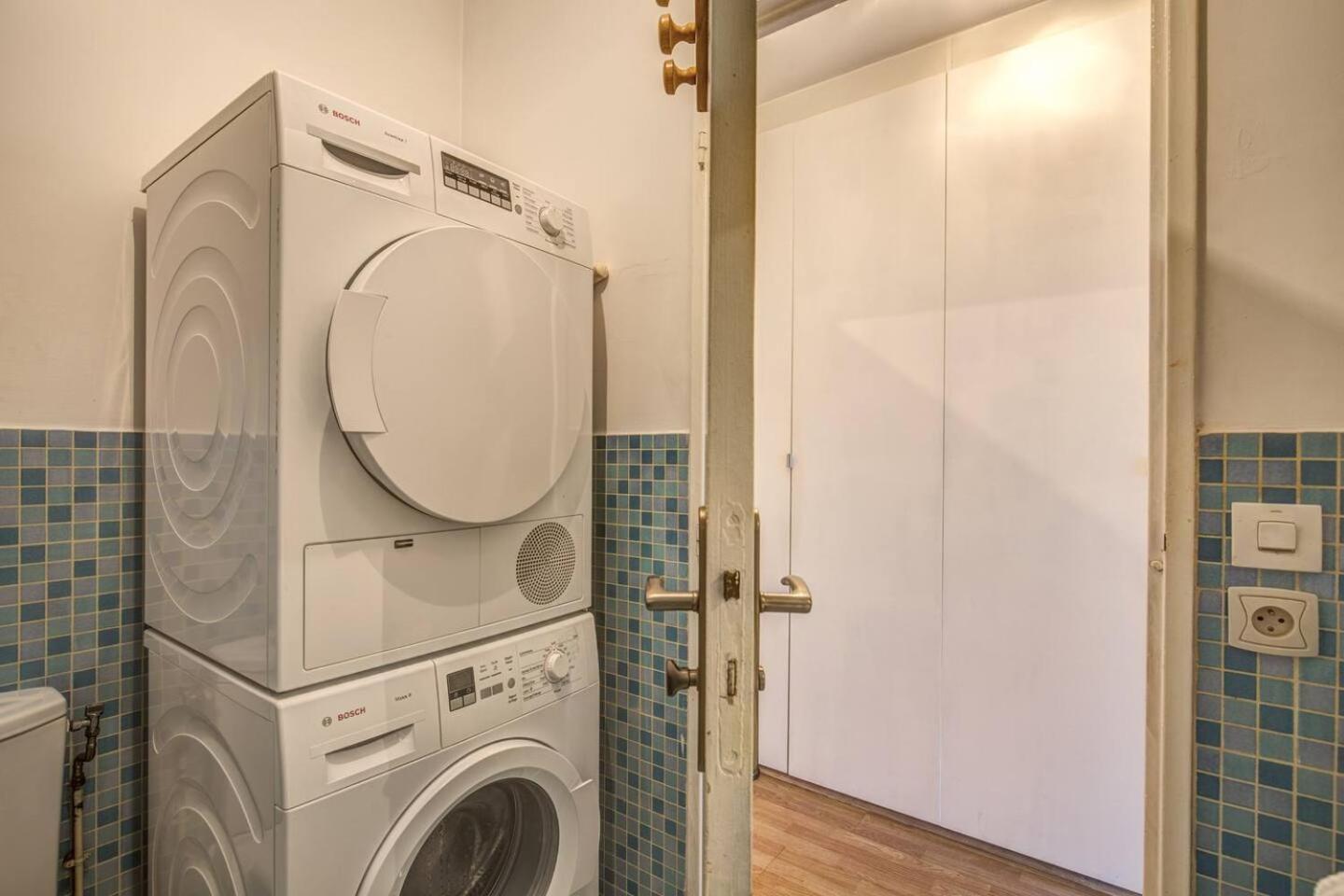 Rue Saint-maur 1-bed Balcony And View Appartement *